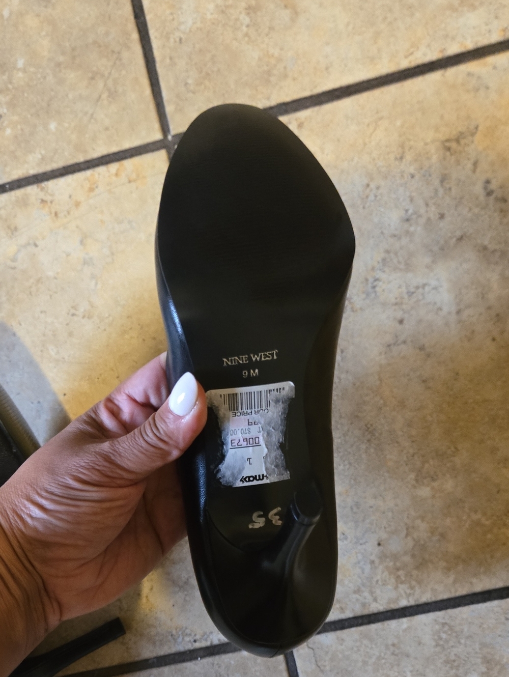 Nine West Black Leather Round-Toe Pump - Picture 6 of 6